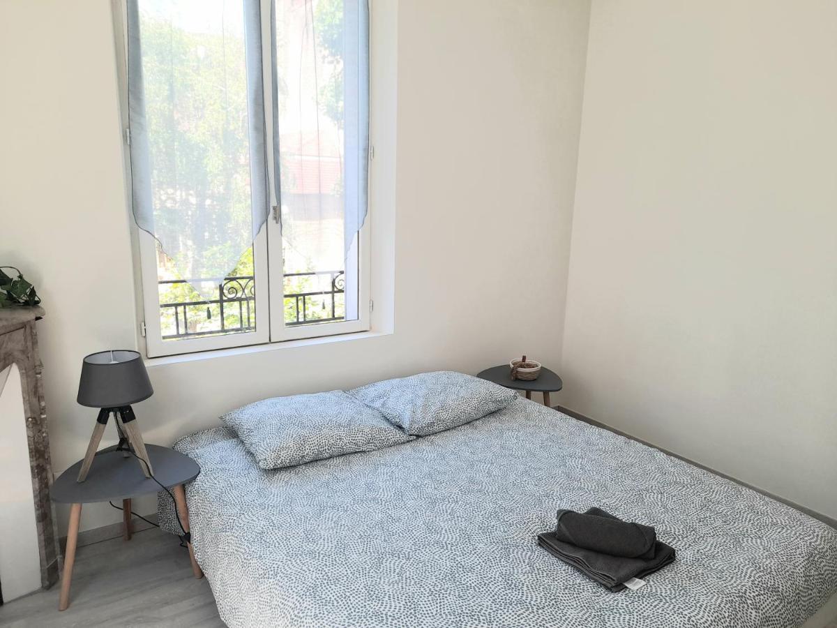 Le Scandinave Apartment Joigny Bagian luar foto
